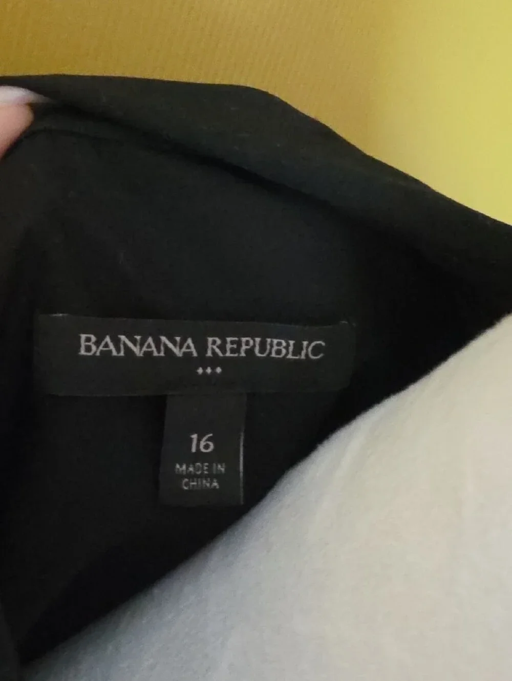 Banana Republic Black Pleated Midi Shirtdress with Tie Belt
